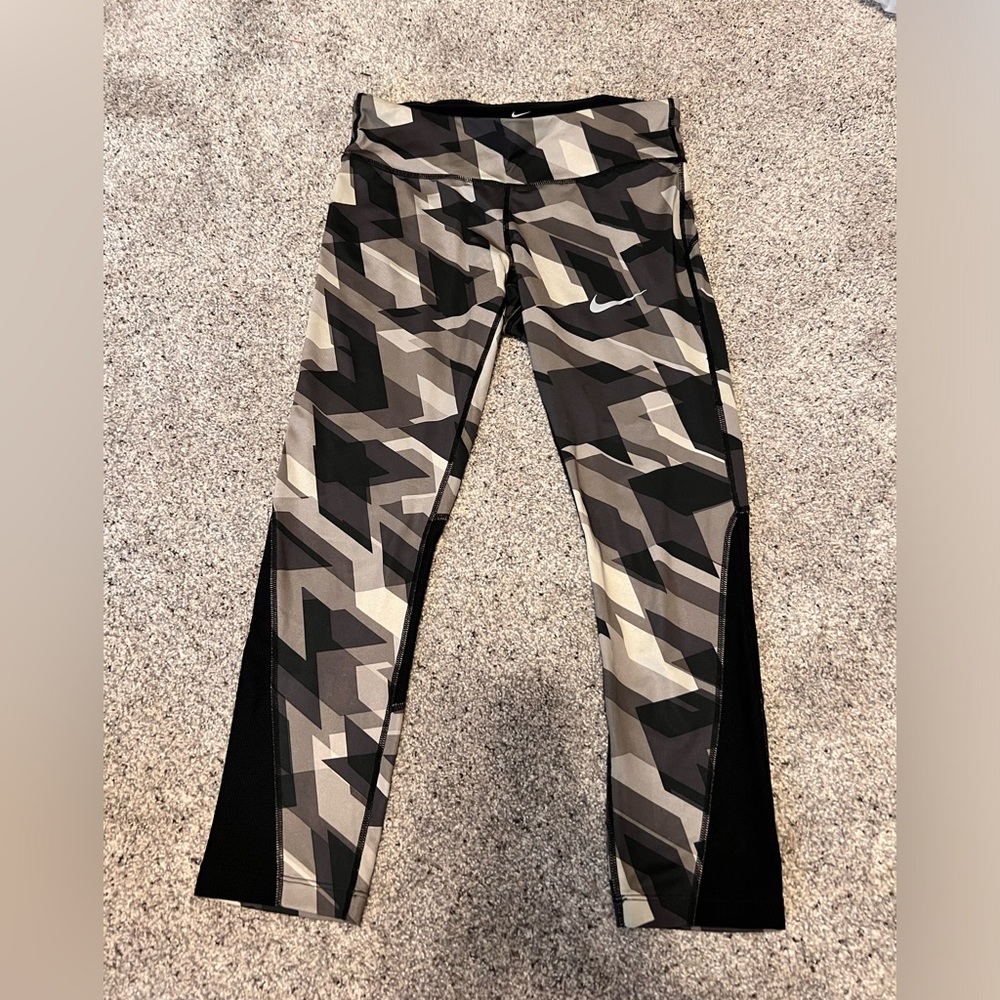 Nike dri-fit leggings. Capri length. Small. Black, white and gray.
